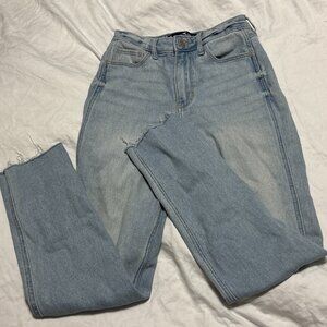 5/$25 💐 | Ultra High Rise Mom Jean